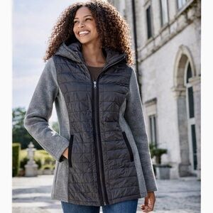 Minimalist Classic Small Hooded Quilted Jacket Gray Hybrid Knit Sleeves